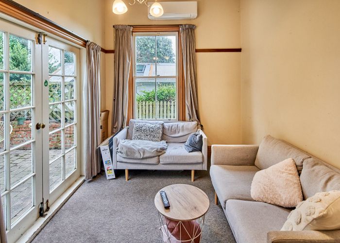  at 64 Kelburn Parade, Kelburn, Wellington