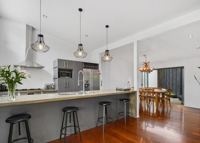  at 8 Pineview Lane, Helensville, Helensville