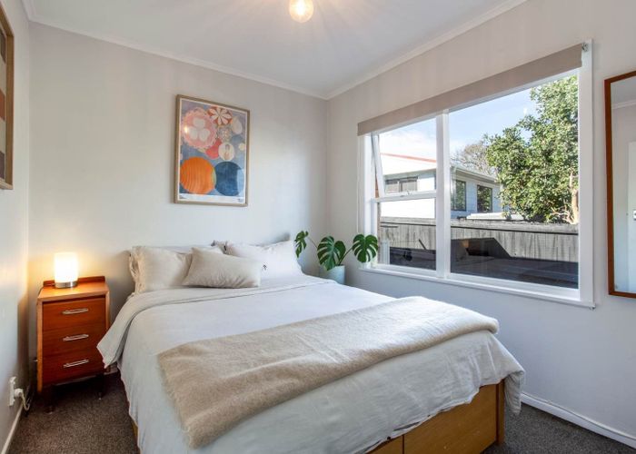  at 2/14 St Lukes Road, Mount Albert, Auckland