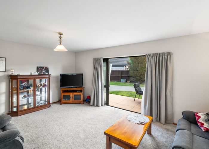  at 53 Laing Crescent, Heathcote, Christchurch City, Canterbury