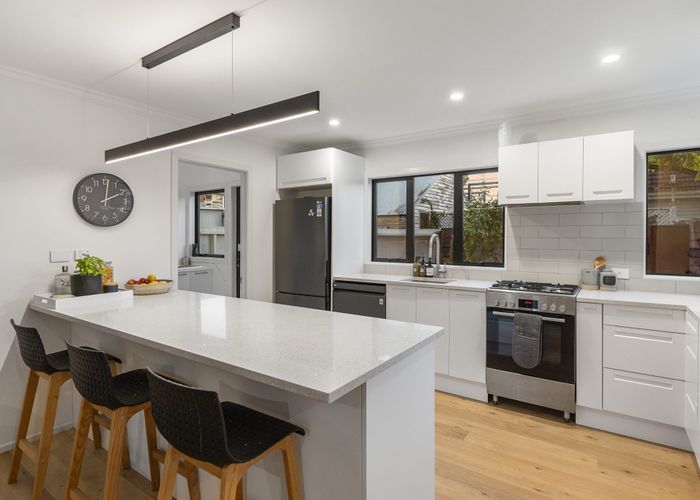  at 2/38 Dominion Street, Takapuna, Auckland