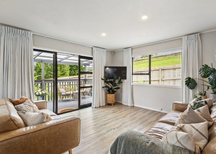  at 21 Stott Avenue, Birkdale, Auckland