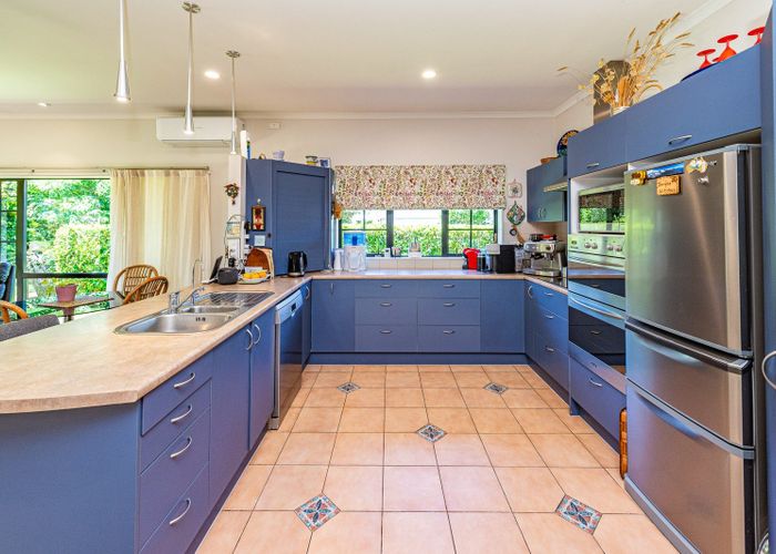  at 7 Suffolk Drive, Otamatea, Whanganui