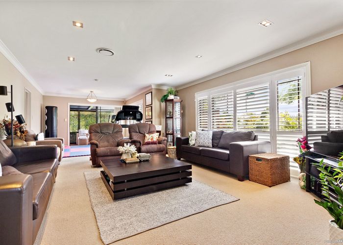  at 54 Sapperton Drive, Henderson, Auckland