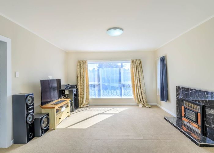  at 1/12 Evelyn Street, Papatoetoe, Auckland