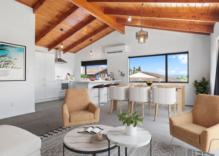  at 4/3 Henry Street, Avondale, Auckland