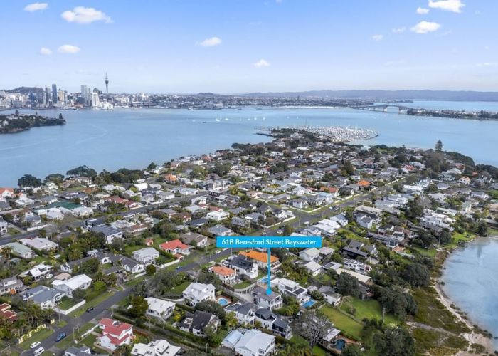  at 2/61 Beresford Street, Bayswater, Auckland