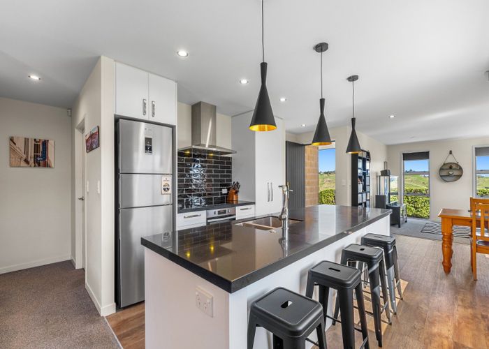  at 294 Ballintoy Park Drive, Welcome Bay, Tauranga, Bay Of Plenty