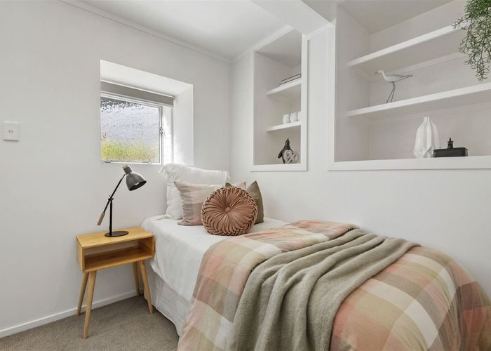  at 4/9 Brian Avenue, Forrest Hill, North Shore City, Auckland