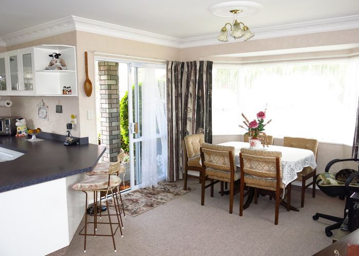  at 2 Loader Place, Tawhero, Whanganui
