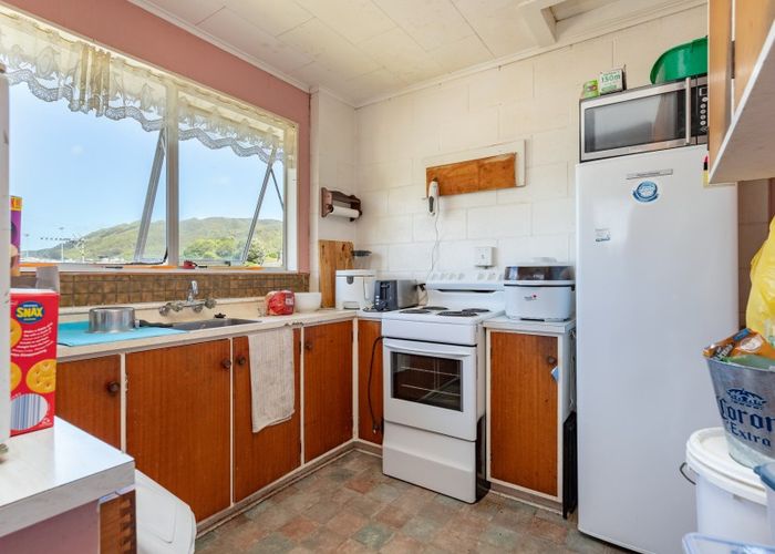  at 6/14 Ngatitoa Street, Takapuwahia, Porirua