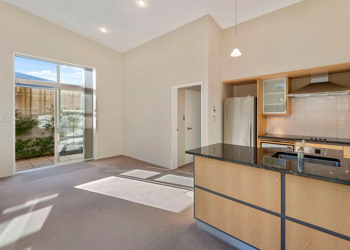  at 4/43 Main Road, Redcliffs, Christchurch