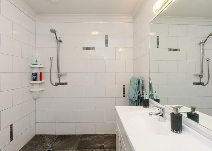 at 398 Southland Place, Raureka, Hastings