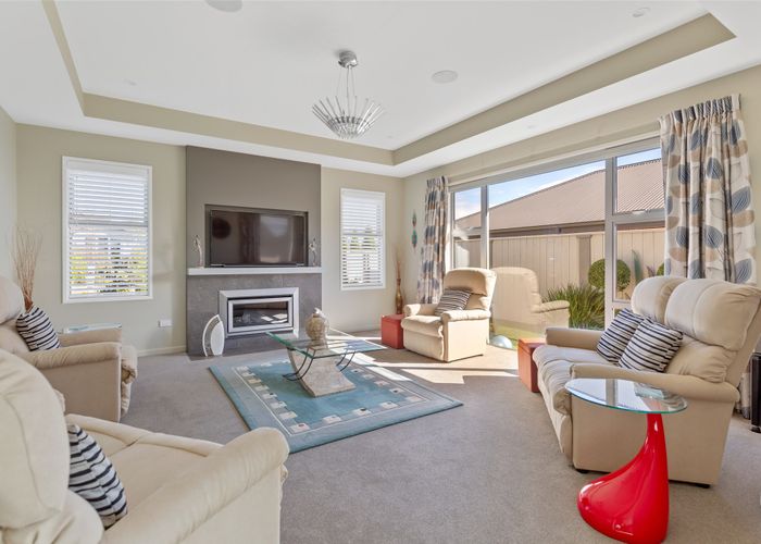  at 9 Concordia Drive, Richmond