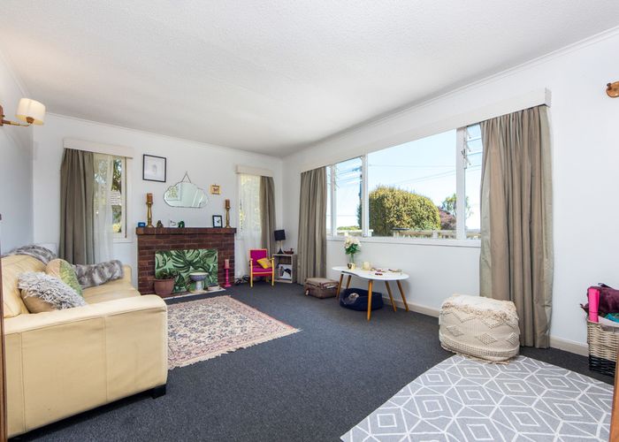  at 50 Island Bay Road, Beach Haven, Auckland