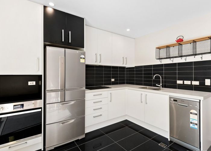  at 20/8 Thatcher Crescent, Crofton Downs, Wellington