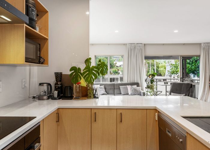  at 8/33 School Road, Kingsland, Auckland City, Auckland