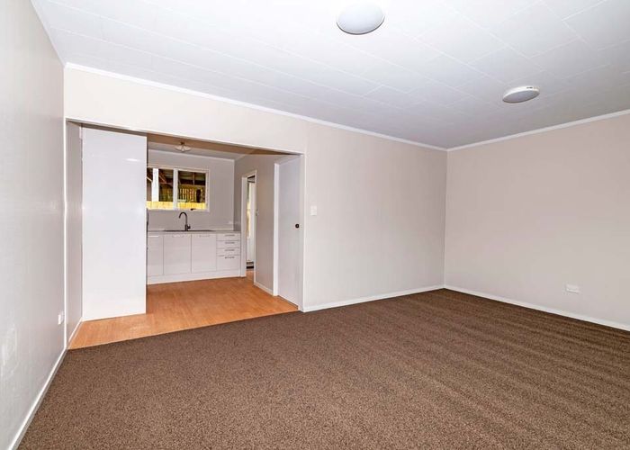  at 2/63 Zita Maria Drive, Massey, Waitakere City, Auckland