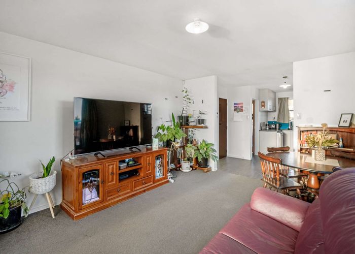  at 90A Queenspark Drive, Parklands, Christchurch City, Canterbury
