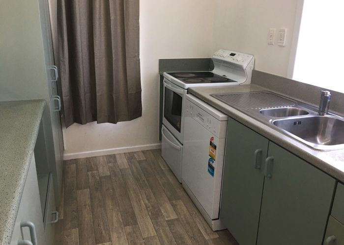  at 38 Budgen Street, Mount Roskill, Auckland