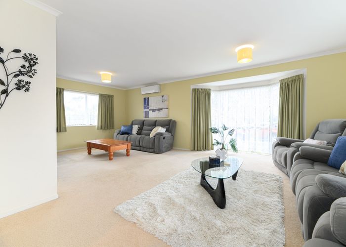  at 112 Buscomb Avenue, Henderson, Auckland