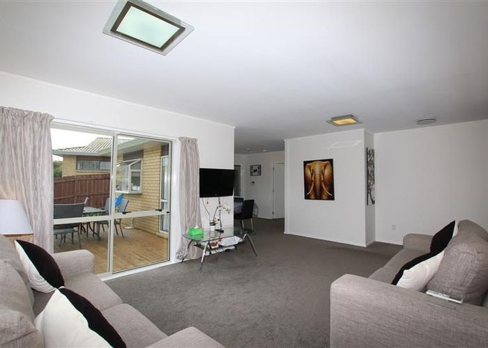  at 28 Lynwood Road, New Lynn, Waitakere City, Auckland