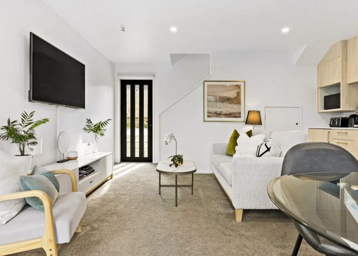  at 2/2 Jadewynn Drive, Massey, Auckland