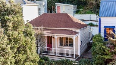  at 4 Hanson Street, Mount Cook, Wellington