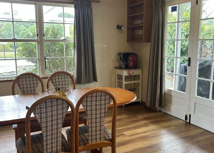  at 27 Church Street, Waipawa, Waipawa