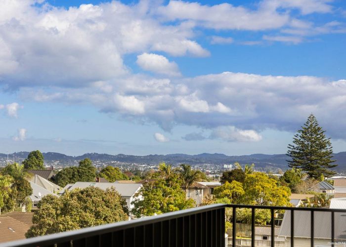  at 401/2 Miller Street, Point Chevalier, Auckland City, Auckland