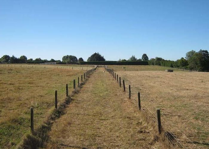  at 98 Mcrobbie Road, Papakura
