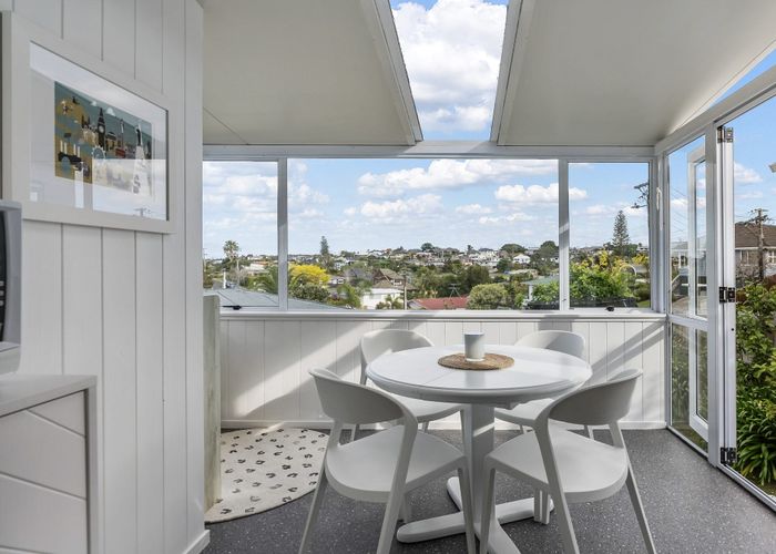  at 1/18 Bevyn Street, Castor Bay, Auckland