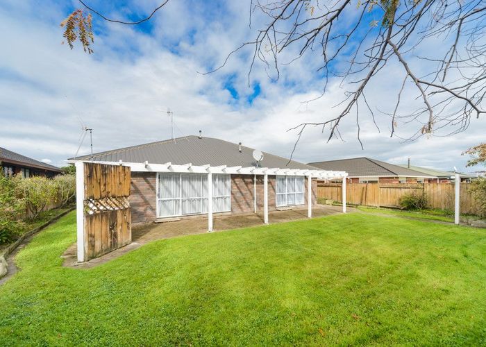  at 4 Royal Oak Drive, Kelvin Grove, Palmerston North