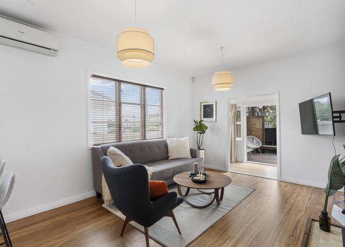  at 4 Grove Road, Sandringham, Auckland