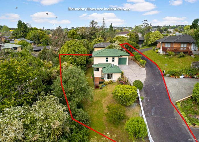  at 15 Ryehill Close, New Lynn, Auckland