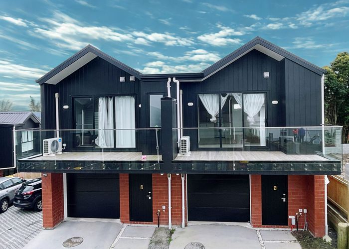  at 9/233 Great North Road, Henderson, Waitakere City, Auckland