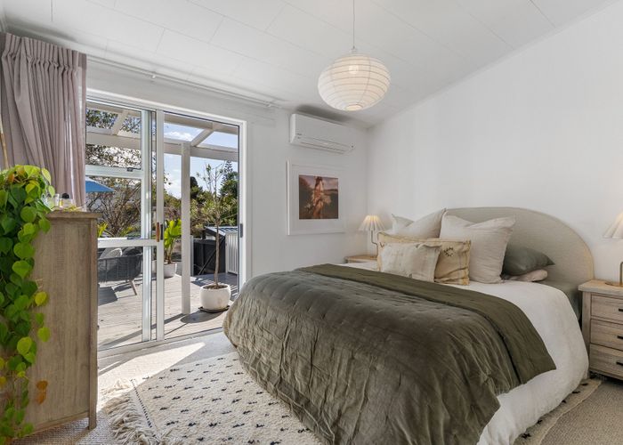  at 1/6 Tyne Road, Forrest Hill, North Shore City, Auckland
