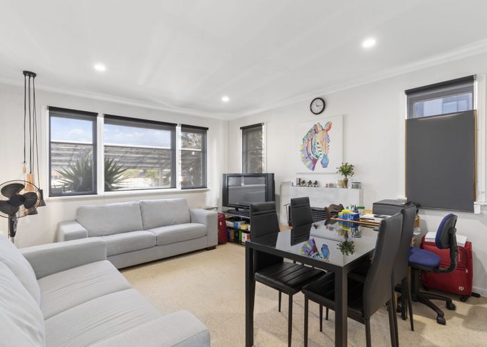  at 123 Stoddard Road, Wesley, Auckland