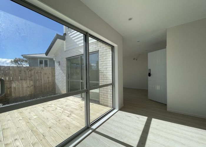  at 42D Tirimoana Ave, Te Atatu South, Waitakere City, Auckland