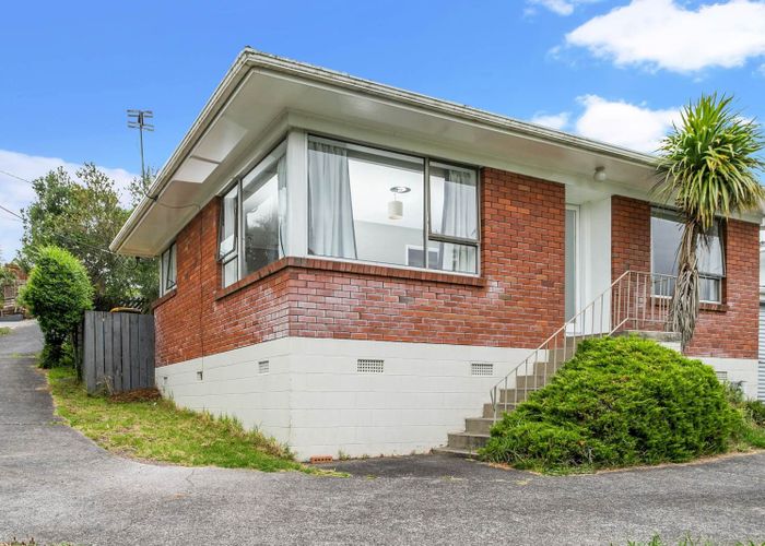  at 1/18 Mayfield Road, Glenfield, North Shore City, Auckland