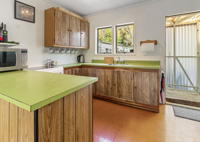  at 8 Waiheke Road, Onetangi, Waiheke Island