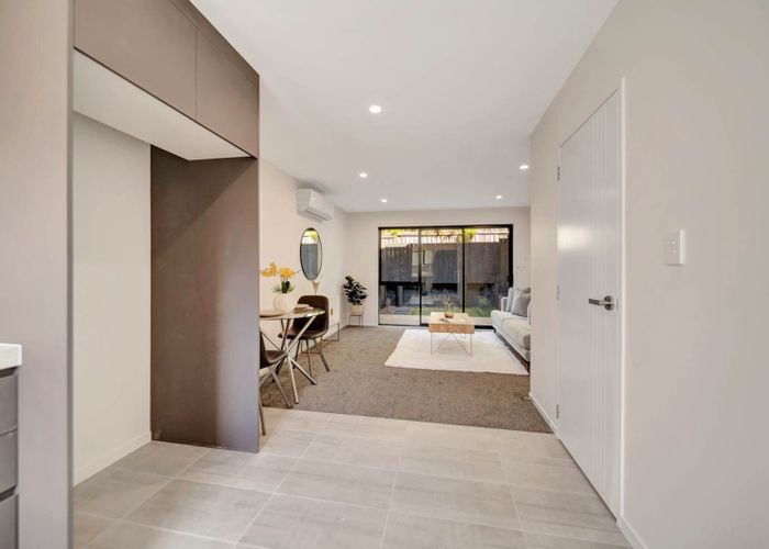  at 9/106 Triangle Road, Massey, Waitakere City, Auckland