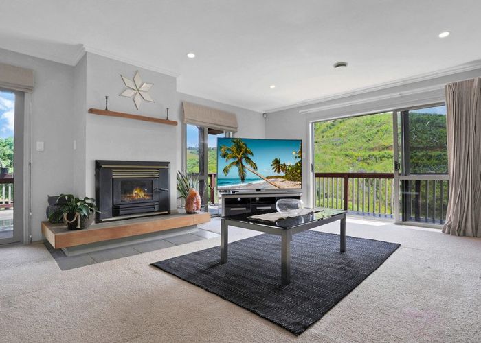  at 229 Skyhigh Road, Papakura