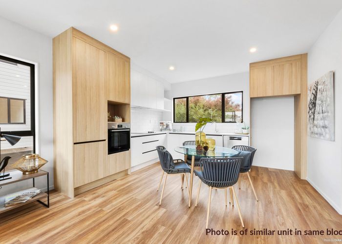  at 6/18 Pine Street, New Lynn, Waitakere City, Auckland