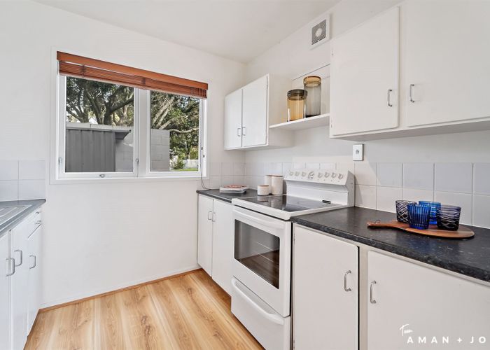  at 8/111 Melrose Road, Mount Roskill, Auckland