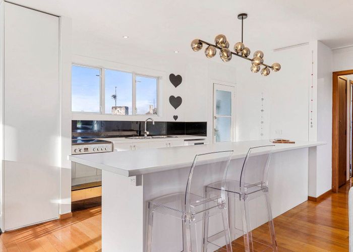  at 106 Edgewater Drive, Pakuranga, Auckland