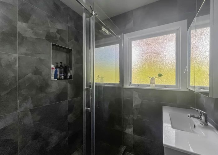  at 2/12 Quona Avenue, Mount Roskill, Auckland City, Auckland