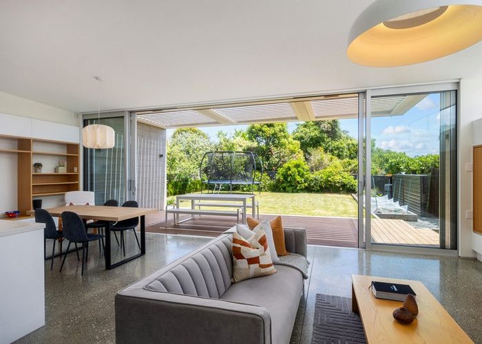  at 28 Parkdale Road, Mount Albert, Auckland