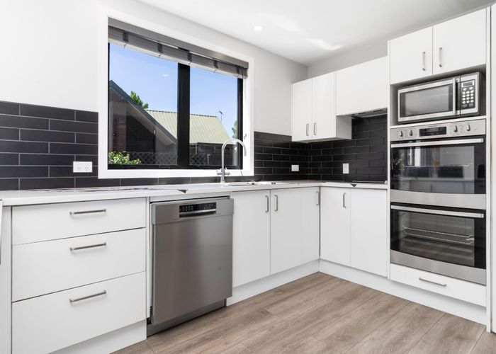  at 9 Oaktree Lane, Bishopdale, Christchurch City, Canterbury