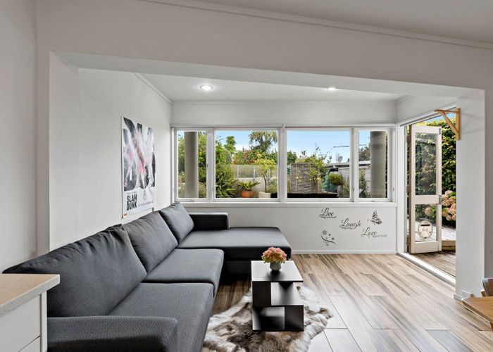  at 3/18 Parr Terrace, Castor Bay, North Shore City, Auckland